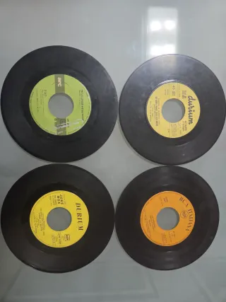 Lotto nr 16 dischi 45 giri Italia anni 70/80