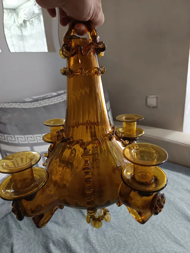 Antica lampada mallorchina in vetro soffiato ambra