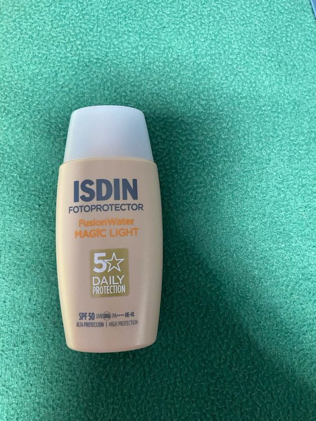 ISDIN Fotoprotector Fusion Water Magic Light SPF50