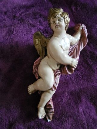 Pareja de querubines antiguos