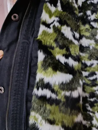 Parka larga mujer negra y verde