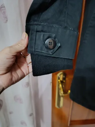 Parka larga mujer negra y verde