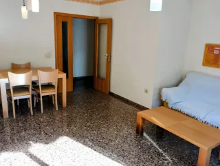 Se vende piso con 2 plazas de parking.