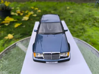 Mercedes 500E W124 - Norev 1:18