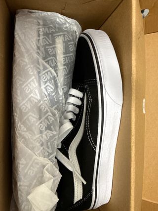 Zapatillas Vans Old Skool Negras y Blancas