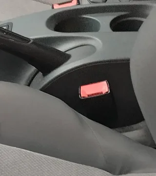 Anclaje cinturón seguridad piloto