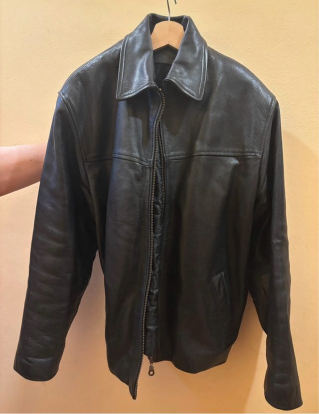 Chaqueta de cuero vacuno negra