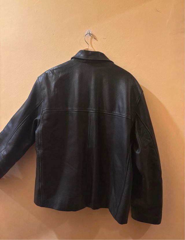 Chaqueta de cuero vacuno negra
