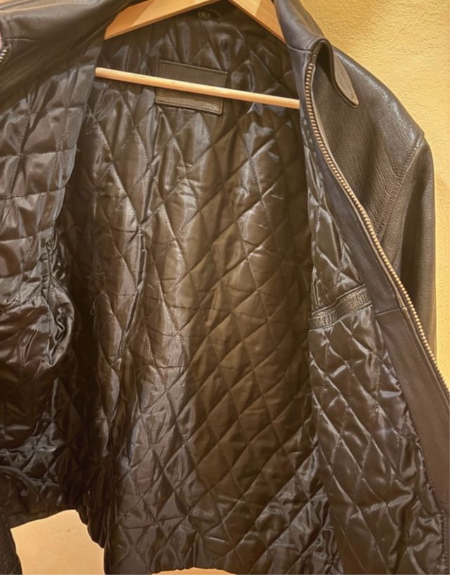 Chaqueta de cuero vacuno negra