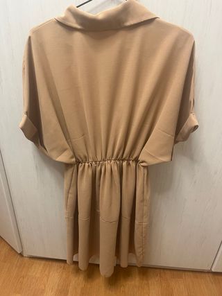 Vestido beige corto