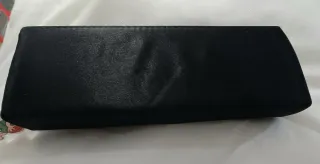 Cartera Negra Swarovski con Adornos