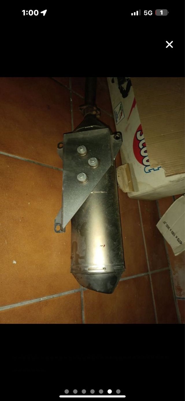 Escape LeoVince 4Road Piaggio X9