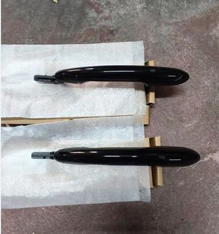 Juego 2 manillas puertas GENUINO MINI. Piano black