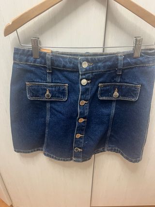 Minifalda vaquera con botones