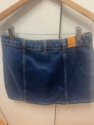 Minifalda vaquera con botones