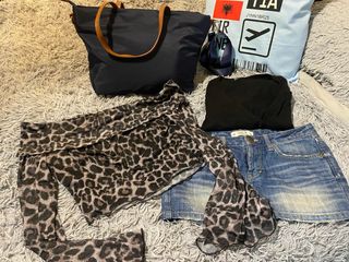 Conjunto Top Leopardo, Camiseta Negra y Falda
