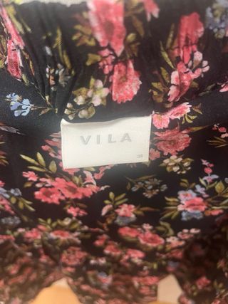 Mini falda floral negra