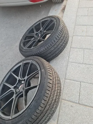 Llantas japan racin 18 doble medida Con neumaticos