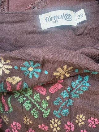 Conjunto Falda y Chaqueta Marrón Bordado