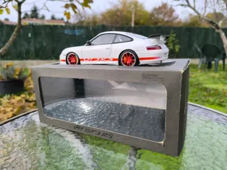 Porsche 996 GT3 RS - Autoart 1:18
