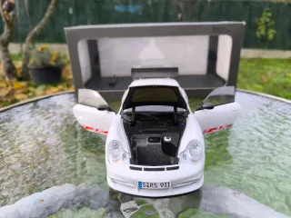 Porsche 996 GT3 RS - Autoart 1:18