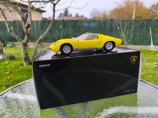 Lamborghini Miura P400 SV - Kyosho 1:18