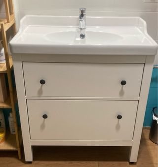 Mueble de baño blanco