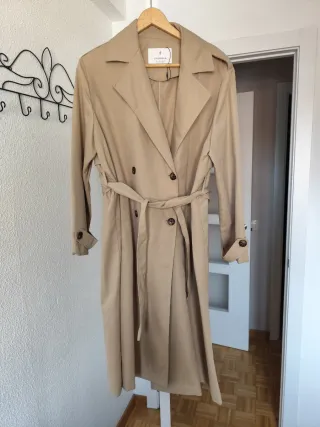 Gabardina trench Stradivarius beige L