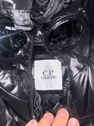 Giacca CP Company nera con cappuccio