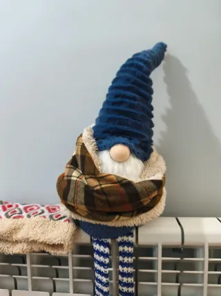 Braga cuello niño rojo y marrón.