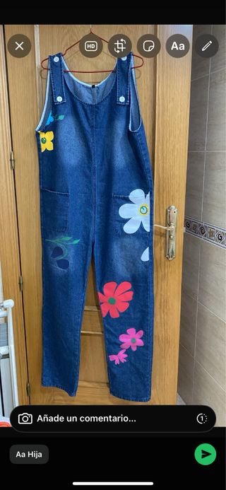 Peto vaquero con flores