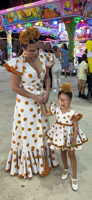 Traje Flamenca Madre e Hija talla 36/38 y niña 4/5
