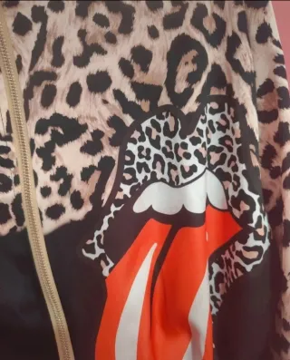 ‼️ NO NEGOCIABLE ‼️  Chaqueta con tiqueta