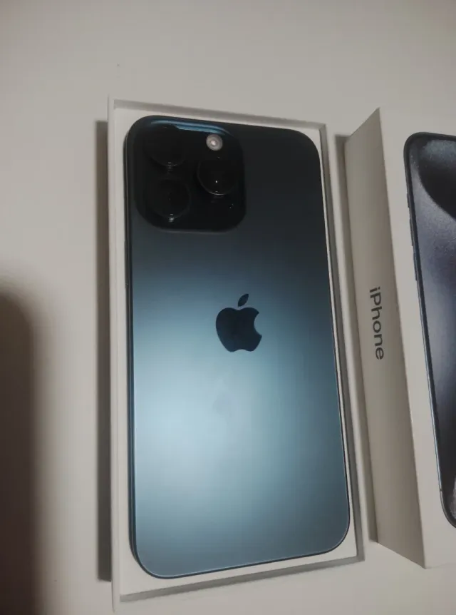 iPhone 15 Pro Max Blu 256 GB