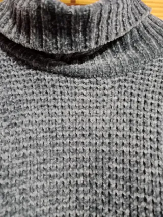 Jersey gris cuello alto mujer