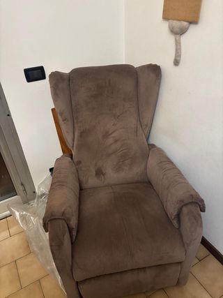 Poltrona alzapersona 2 motori dispositivo medico