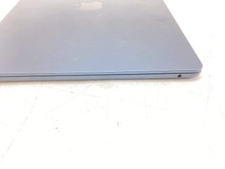 portatil apple apple macbook air m4 10-core 4.4 15 (10gpu) (2025) (a3241)