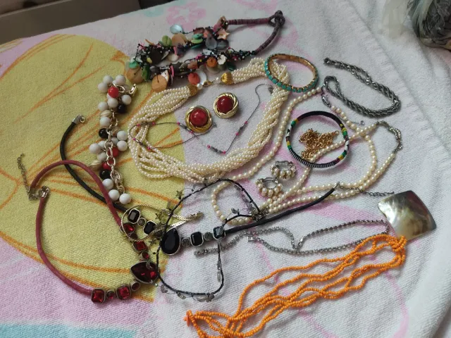 Lote de bijuterias antigas