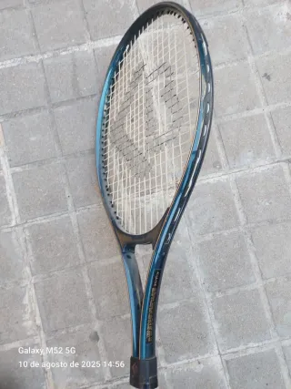 Raqueta de tenis azul