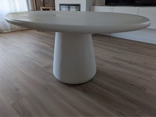 Mesa redonda microcemento