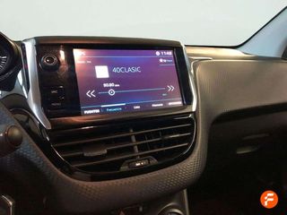 Peugeot 208 5P STYLE 1.2L PureTech 60KW (82CV)