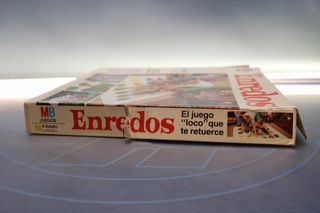 Enredos. MB, 1981.