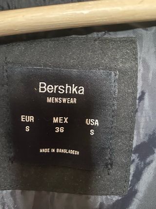Cazadora Bomber Negra Bershka Talla S