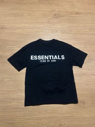 Camiseta Essentials Negra