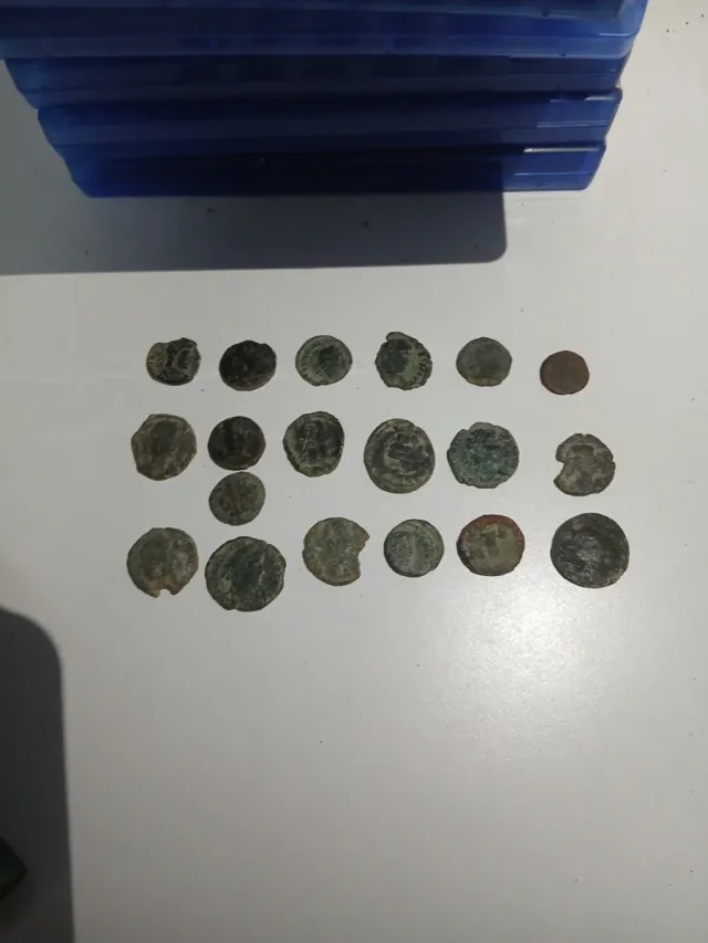 Lote de 19 Monedas Romanas Antiguas