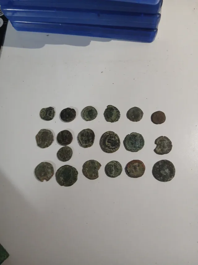 Lote de 19 Monedas Romanas Antiguas