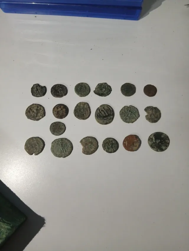 Lote de 19 Monedas Romanas Antiguas