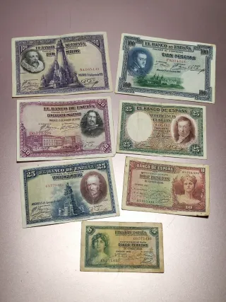Lote 7 Billetes 100, 50, 25, 10 y 5 pts