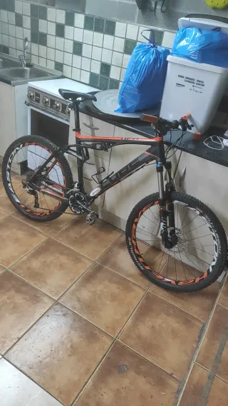 Bicicleta Cube Doble Suspensión