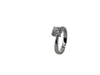 sortija oro 18k con diamante de laboratorio